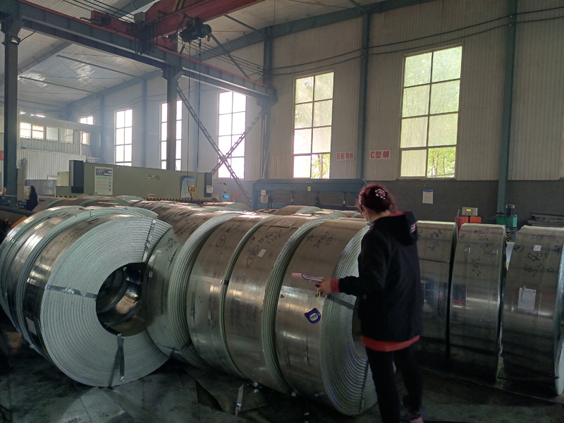 原材料4 天津宇潤德帶鋼 檁條原材料